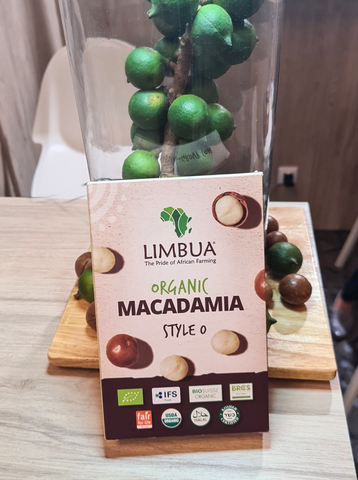 LIMBUA Macadamia nut gift